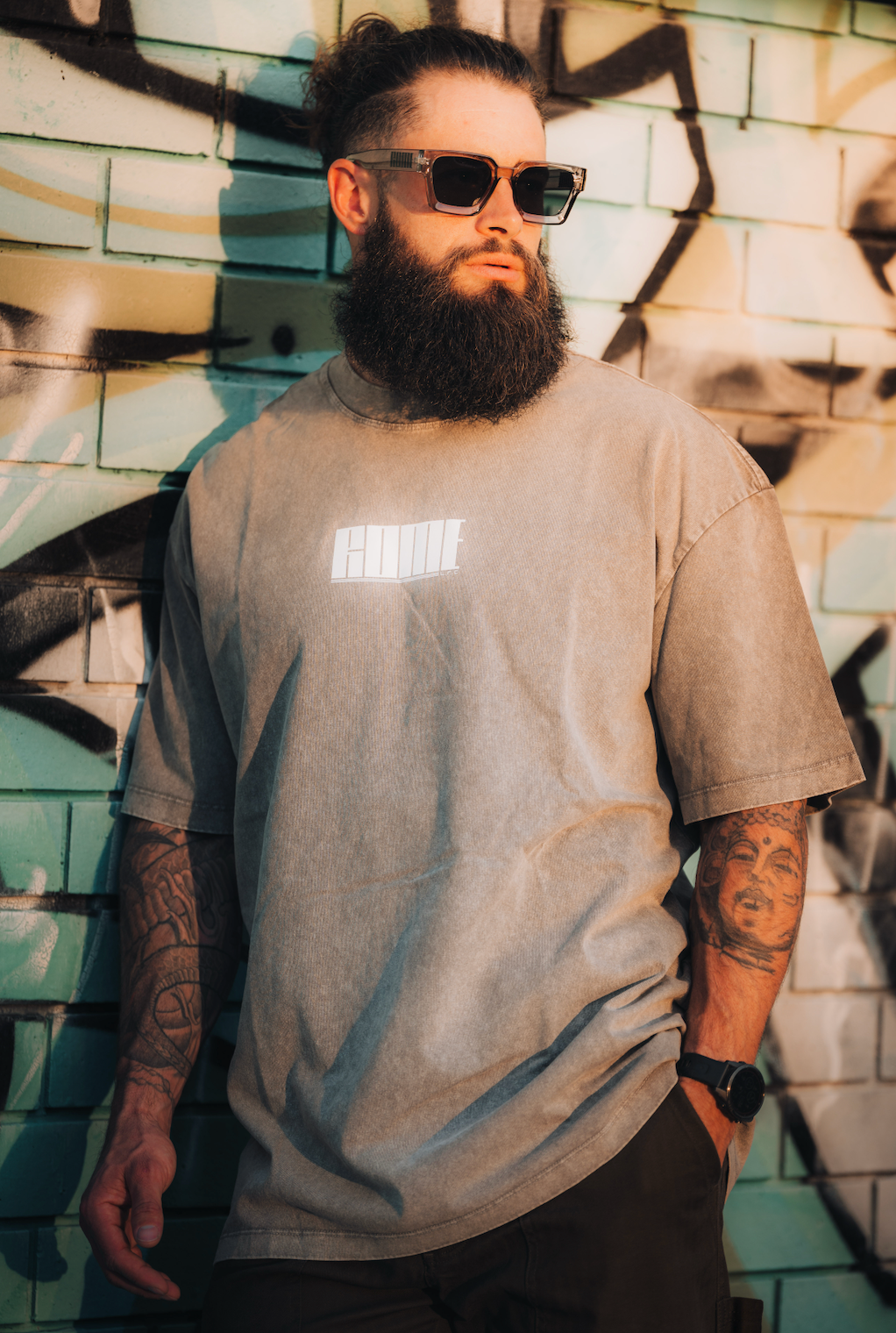 Capri Tee - Ash / White